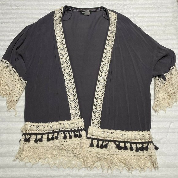 Weavers Gray Crochet Lace Trim Kimono Size Medium M Open Front‎ - Picture 4 of 4